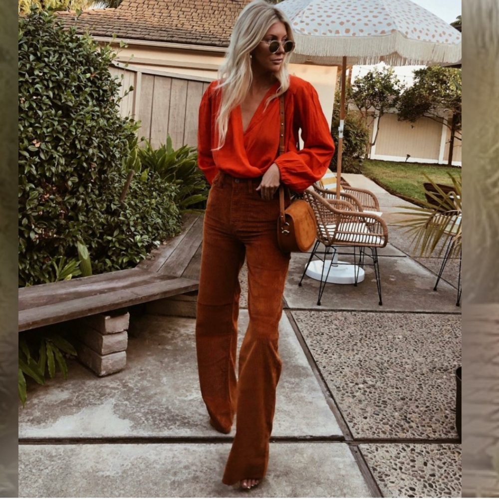 Levi’s Ribcage Wide Leg Corduroy Pants